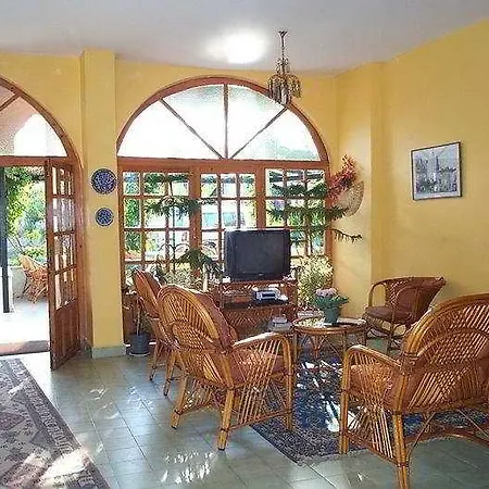 Seler Hotel 2*